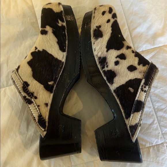 Cow Print Clogs - no 6 clogs - Picture 6 of 6